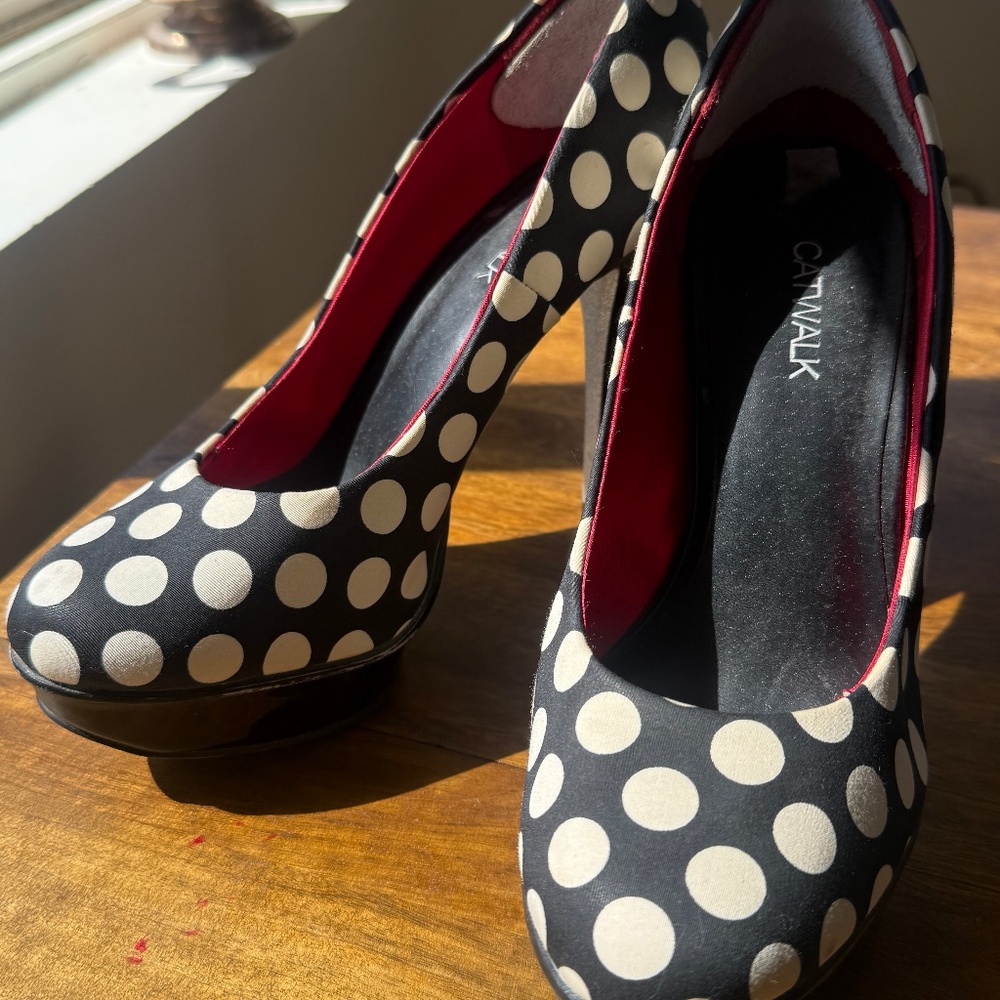 CATWALK Polka dot heels never worn outdoors